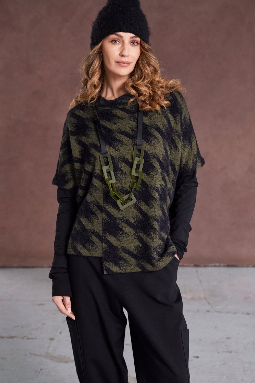 Naya Naw25244 HOUNDSTOOTH KNIT HIGH NECK