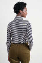 Load image into Gallery viewer, Seasalt B-Wm38333-29043 Landing Top
