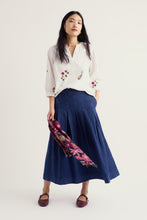 Load image into Gallery viewer, Seasalt B-Wm40284-38467 Grace Embroidered Top

