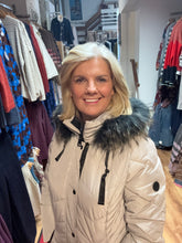 Load image into Gallery viewer, Barbara Lebek 30260052 Kurzmantel Down free jacket
