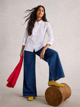Load image into Gallery viewer, White Stuff 444302 SOPHIE ORGANIC COTTON SHIRT
