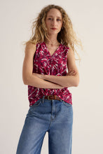 Load image into Gallery viewer, Seasalt B-Wm30391-37880 Achilla Vest
