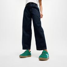 Load image into Gallery viewer, Fitflop A61 THE DASH T-TOE SUEDE
