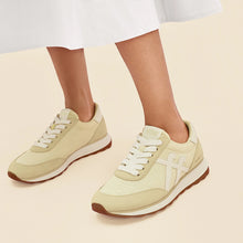 Load image into Gallery viewer, Fitflop Ady Retro-Q FF Suede
