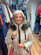 Load image into Gallery viewer, Barbara Lebek 30260052 Kurzmantel Down free jacket

