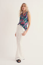 Load image into Gallery viewer, Seasalt B-Wm38024-37991 Purist Vest
