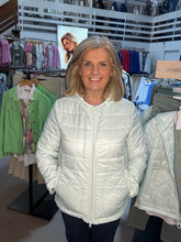Load image into Gallery viewer, Betty Barclay 7024/1549 Jacket
