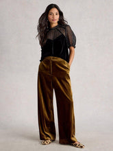 Load image into Gallery viewer, White Stuff 444703 Lexi Velvet Top
