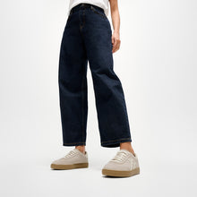 Load image into Gallery viewer, Fitflop A61 THE DASH T-TOE SUEDE
