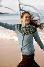 Load image into Gallery viewer, Seasalt B-Wm37390-39199 Port Kinnis Cardigan Merino
