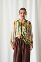 Load image into Gallery viewer, One Hundred Stars Tpbfdlgld PUSSYBOW BLOUSE
