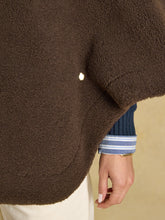 Load image into Gallery viewer, Joules Chunky Fleece Cape CHUNKY FLEECE CAPE
