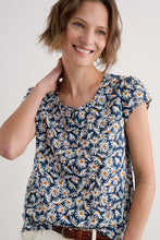 Load image into Gallery viewer, Seasalt B-Wm33702-35237 Garden Gate Top II Scatter Daisy Maritime
