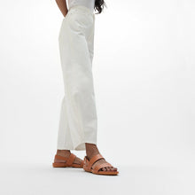 Load image into Gallery viewer, Fitflop Eb1 592 GRACIE LEATHER BACK STRAP
