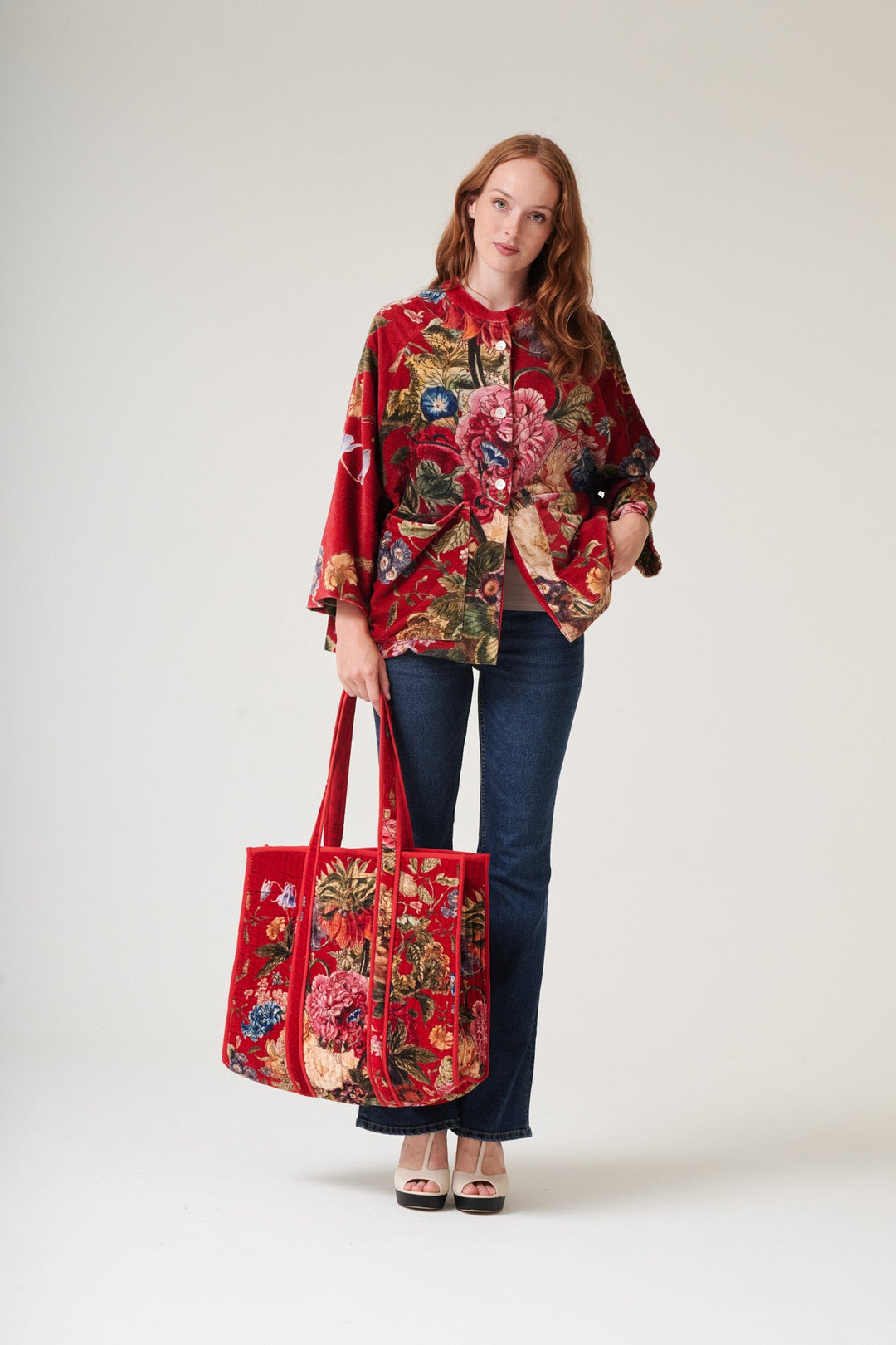 One Hundred Stars Vtbpriber PRIMULA BERRY VELVET TOTE BAG