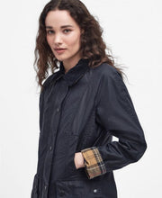 Load image into Gallery viewer, Barbour Lwx0827ny51 Barbour L/Wt Beadnell  Royal N
