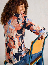 Load image into Gallery viewer, White Stuff 444663 ANNIE PRINTED SPARKLE SHIRT
