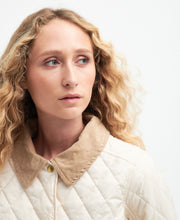 Load image into Gallery viewer, Barbour Lqu0475cr71 Barbour Annandale Quil Calico
