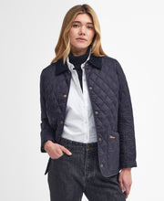 Load image into Gallery viewer, Barbour Lqu0475ny91 Barbour Annandale Quil Navy
