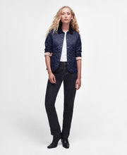 Load image into Gallery viewer, Barbour Lqu1012ny71 Barbour Deveron Quilt  Navy/Pa
