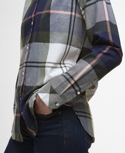 Load image into Gallery viewer, Barbour Lsh1352ny74 Barbour Moorland Shirt Navy/Ar
