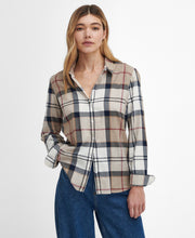 Load image into Gallery viewer, Barbour Lsh1353br37 Barbour Bredon Check   Hessian
