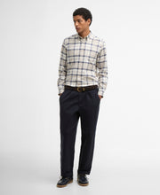 Load image into Gallery viewer, Barbour Msh5070tn41 Barbour Lewis Shirt    Oban Mi
