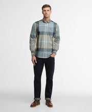 Load image into Gallery viewer, Barbour Msh5071tn37 Barbour Harris Shirt   Highlan
