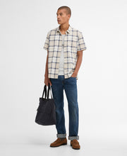 Load image into Gallery viewer, Barbour Msh5300tn41 Barbour Gordon Shirt   Oban Mi
