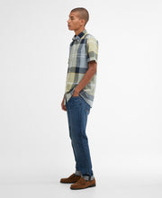 Load image into Gallery viewer, Barbour Msh5469tn37 Barbour Doughill Shirt Highlan
