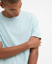 Load image into Gallery viewer, Barbour Mts1567bu17 Barbour Tartan T-Shirt Washed
