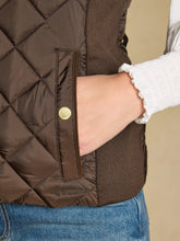 Load image into Gallery viewer, Joules Braemar Luxe Gilet BRAEMAR LUXE GILET
