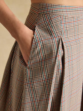 Load image into Gallery viewer, Joules Ada Short Pleated Skirt ADA SHORT PLEATED SKIRT
