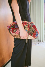 Load image into Gallery viewer, One Hundred Stars Vclpriber QUILTED VELVET KISS LOCK BAG PRIMULA BERRY
