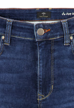 Load image into Gallery viewer, MODERN-FIT JEANS
