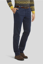 Load image into Gallery viewer, Super Stretch Double-Dye Cotton Chinos
