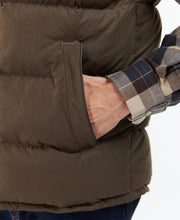 Load image into Gallery viewer, Barbour Fontwell Gilet
