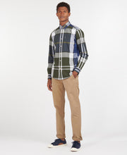 Load image into Gallery viewer, Barbour Tar 12 Tail Shirt
